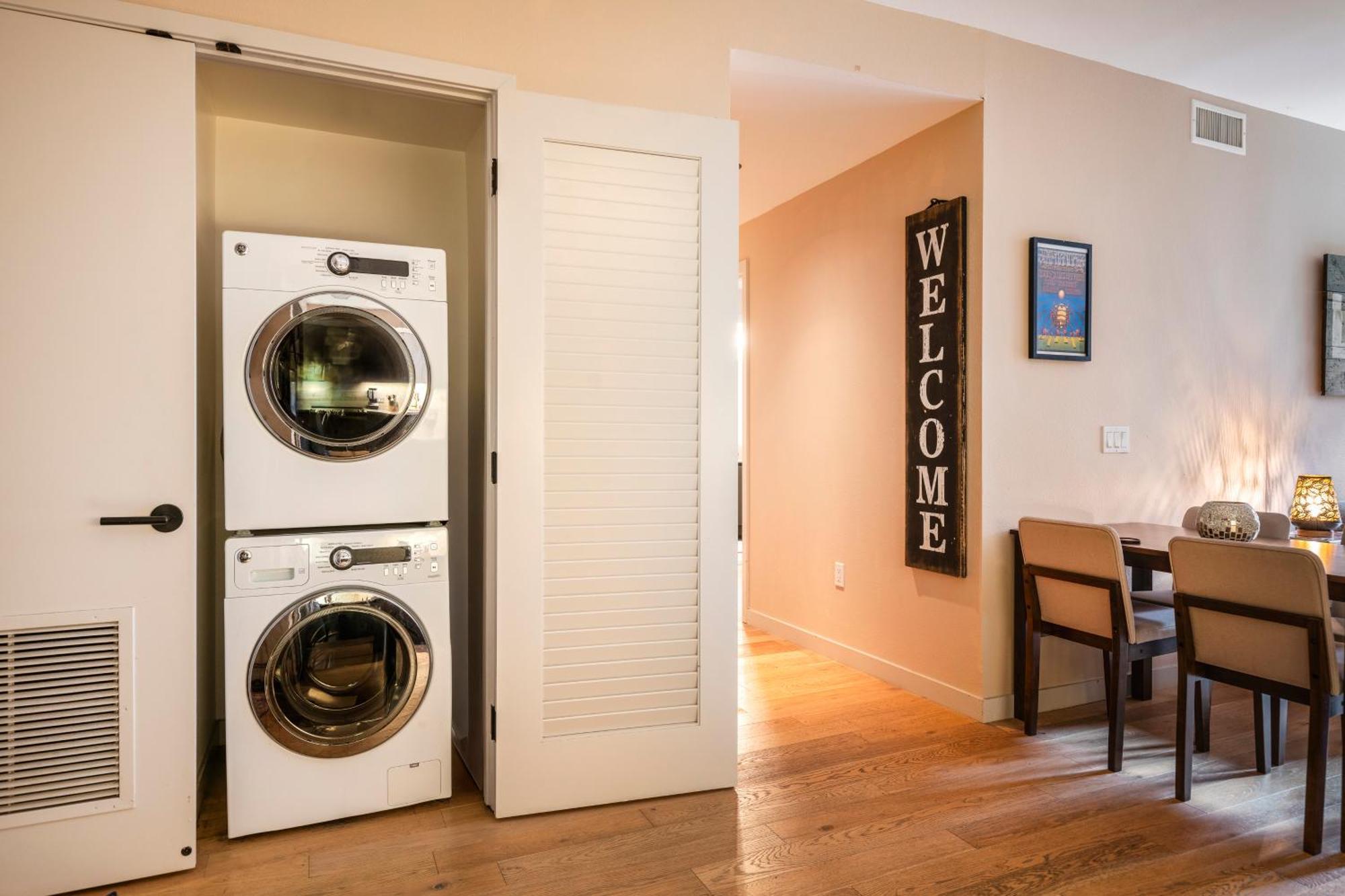 2br Hollywood Walk Luxury Los Angeles